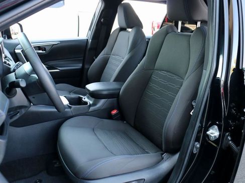 Used 2024 Toyota RAV4 SE image 20