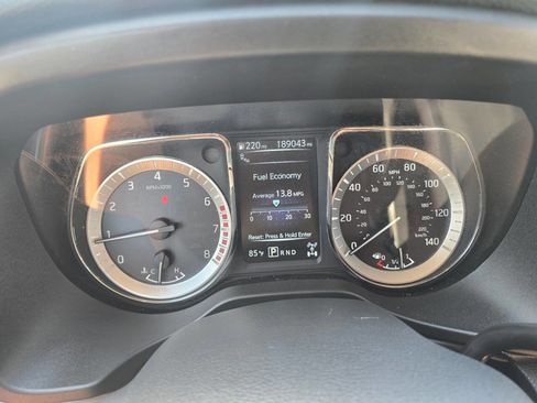 Used 2018 Nissan Titan Platinum Reserve w/ Platinum Utility Package AWD/4WD image 26