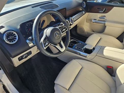 Used 2023 Mercedes-Benz GLB 250 GLB 250 image 2