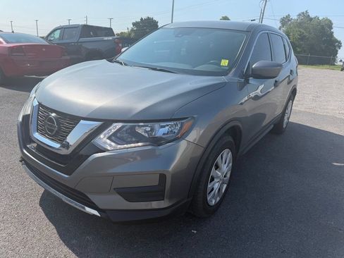 Used 2020 Nissan Rogue S FWD image 23