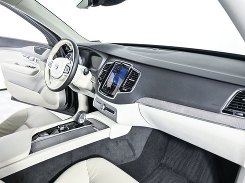 Used 2023 Volvo XC90 B5 Plus w/ Protection Package Premier image 26