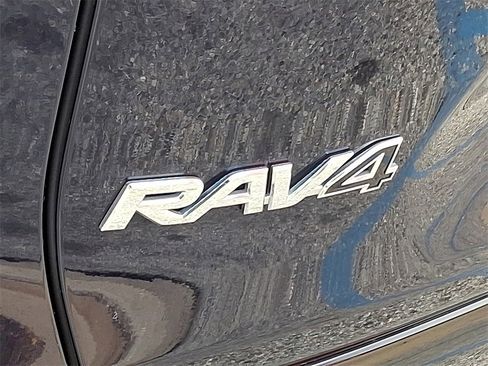 Used 2019 Toyota RAV4 XSE w/ Carpet Mat Package image 33