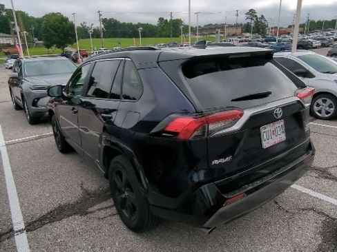 Certified 2019 Toyota RAV4 XSE w/ XSE Weather Package AWD/4WD image 10