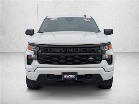 Used 2024 Chevrolet Silverado 1500 Custom image 2