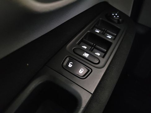 Used 2020 Jeep Renegade Latitude w/ Safety & Security Group II FWD image 27