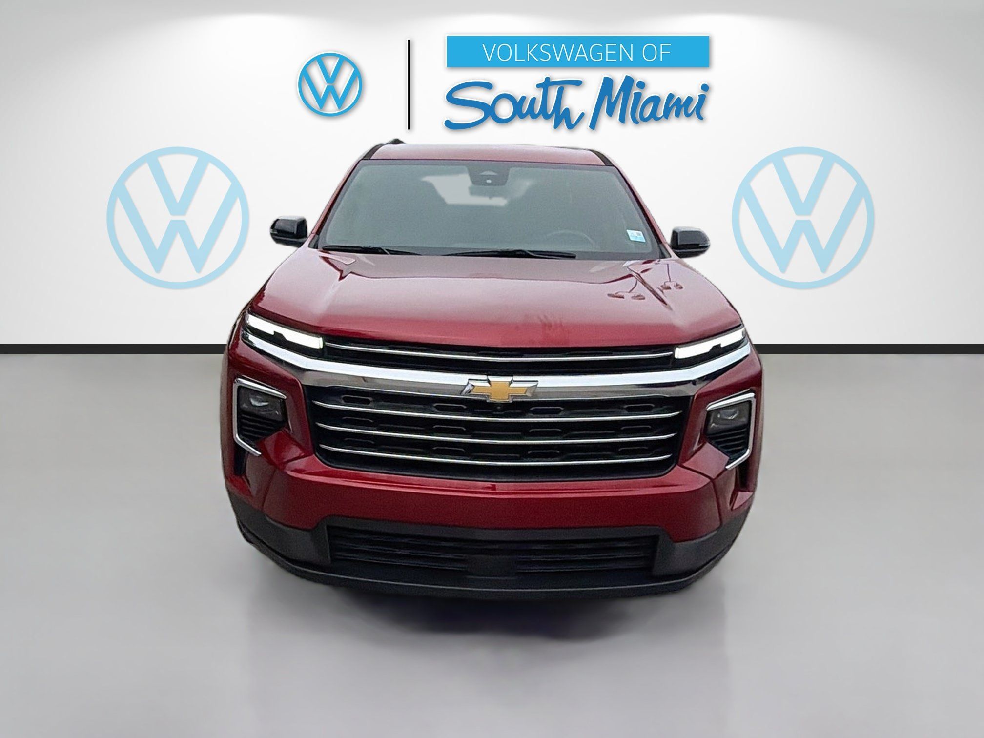 Used 2024 Chevrolet Traverse LT FWD image 2