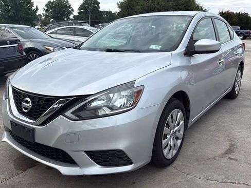 Used 2016 Nissan Sentra SV FWD image 1