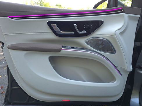 Used 2023 Mercedes-Benz EQS 450+ SUV image 35