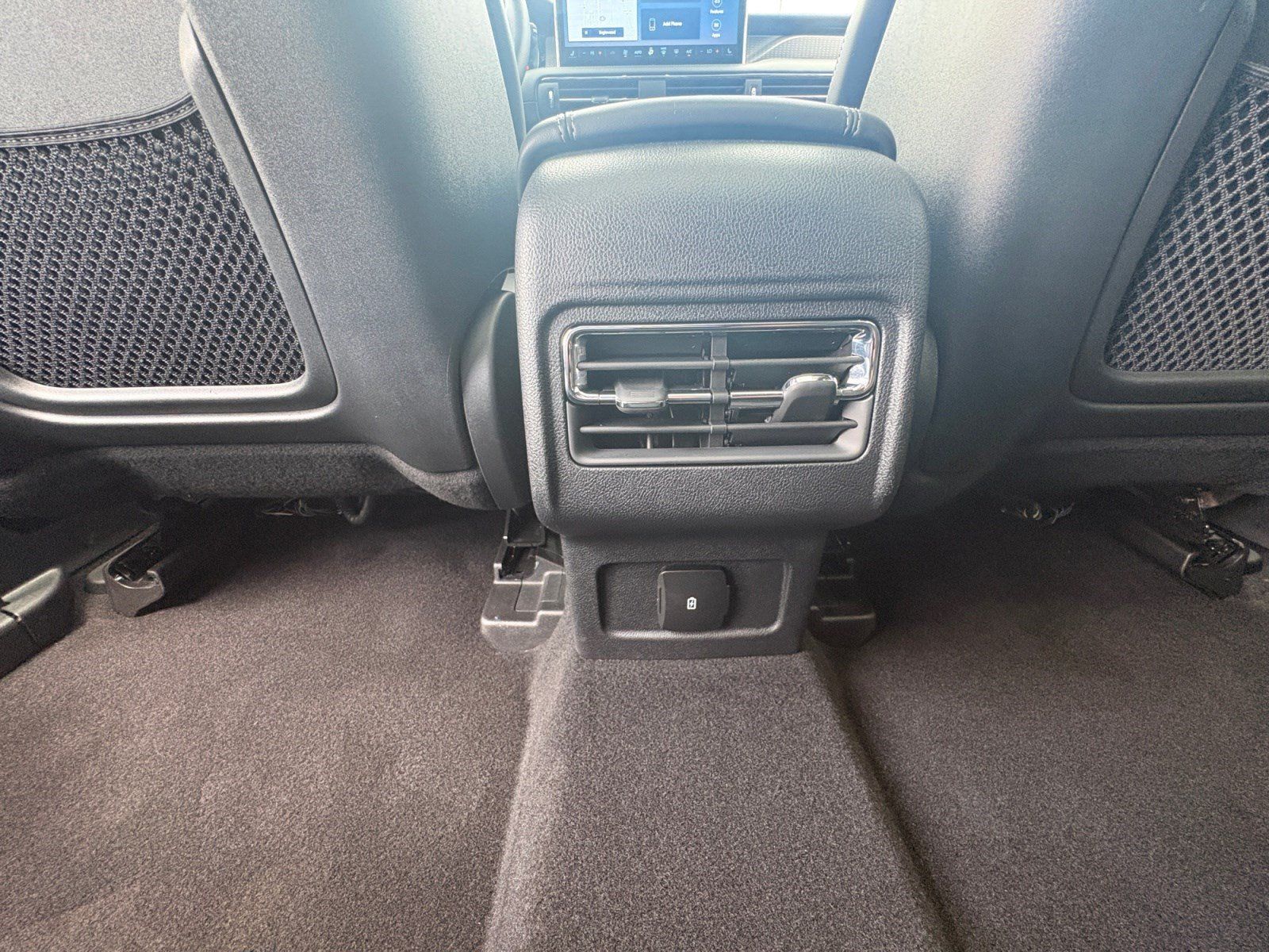 Certified 2024 Lincoln Corsair Grand Touring AWD/4WD image 20