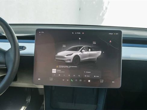 Used 2022 Tesla Model Y Performance image 13