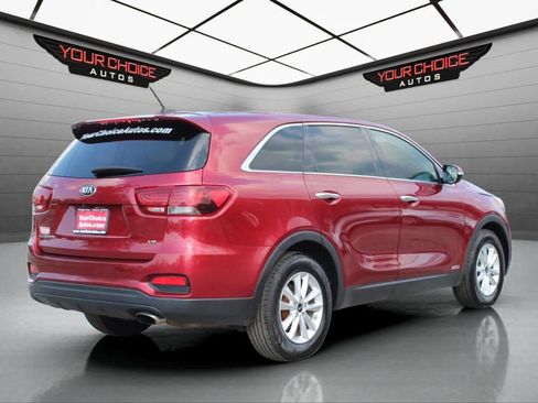 Used 2019 Kia Sorento AWD V6 image 5