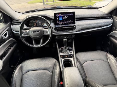 Used 2022 Jeep Compass Latitude AWD/4WD image 9