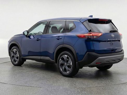 Used 2025 Nissan Rogue SV FWD image 6