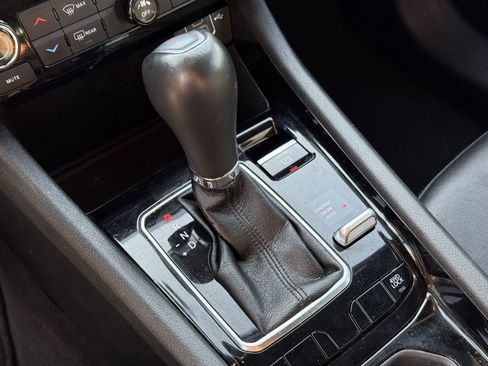 Used 2024 Jeep Compass Limited image 20