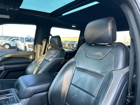 Used 2018 Ford F150 Raptor w/ Equipment Group 802A Luxury image 35