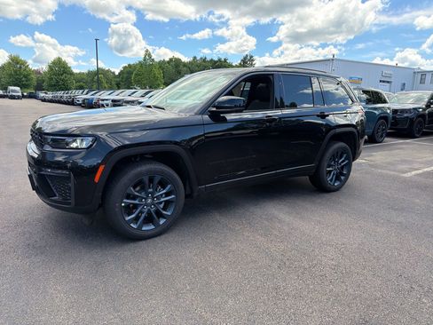 New 2026 Jeep Grand Cherokee Limited AWD/4WD image 4