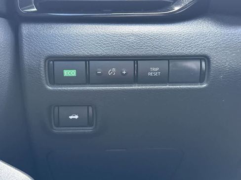 Used 2023 Nissan Sentra SV w/ All-Weather Package FWD image 16