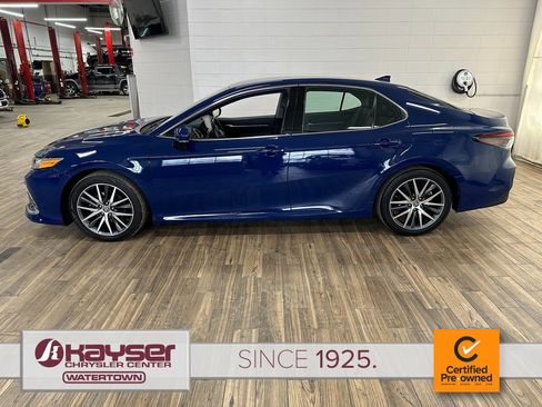 Used 2024 Toyota Camry XLE image 2