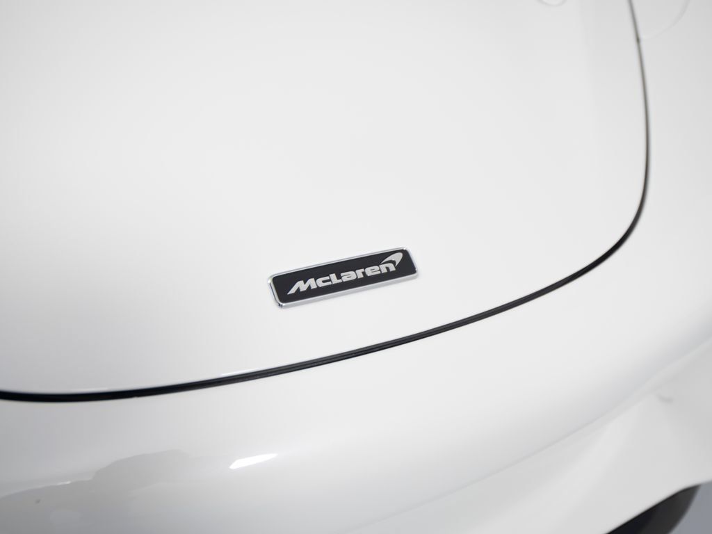 Used 2024 McLaren 750S Spider RWD image 40
