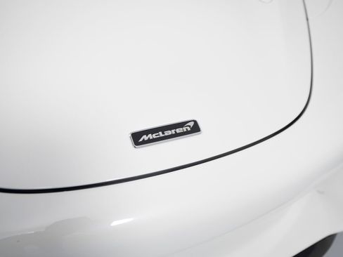 Used 2024 McLaren 750S Spider RWD image 40