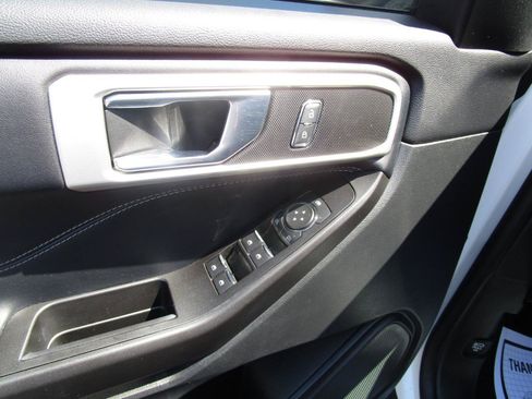 Used 2020 Ford Explorer XLT w/ Equipment Group 202A RWD image 21