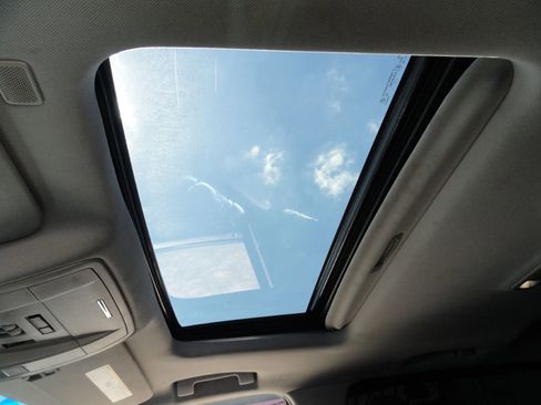 Used 2017 GMC Sierra 1500 SLT image 13