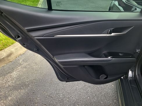 Used 2025 Toyota Camry SE FWD image 11