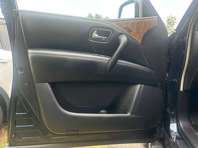 Used 2022 Nissan Armada SL w/ Captain's Chairs Package AWD/4WD image 13