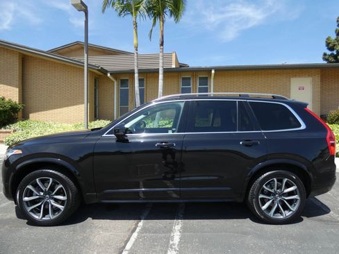 Used 2018 Volvo XC90 T6 Momentum w/ Convenience Package image 13