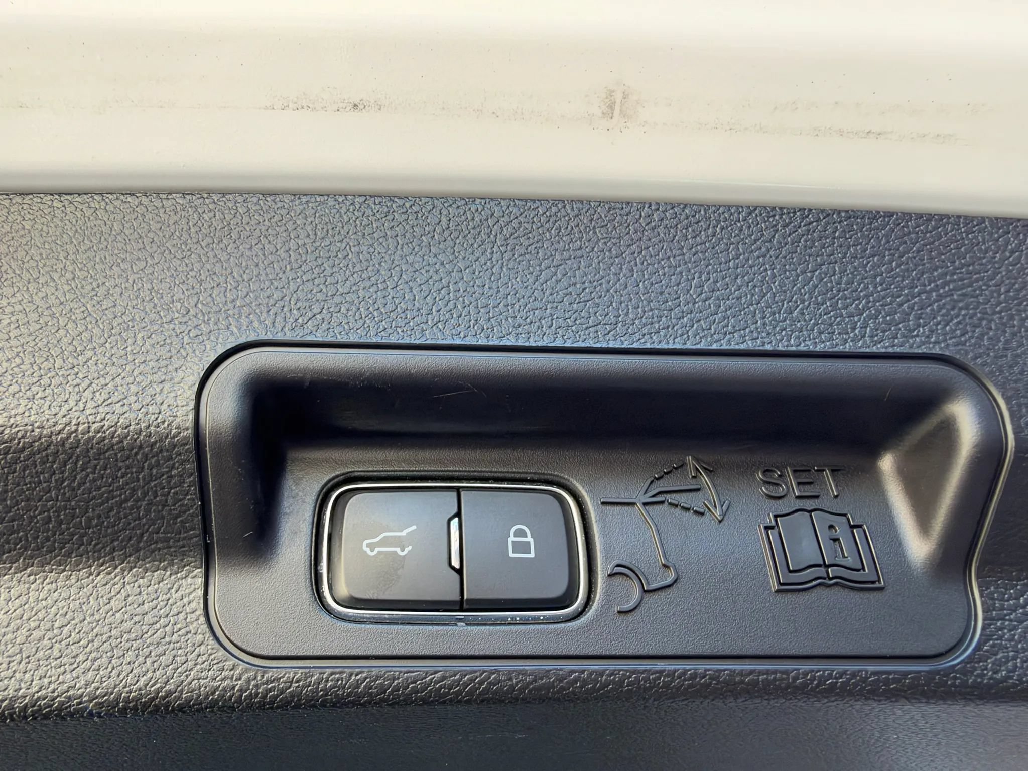 Used 2020 Ford Explorer XLT RWD image 37
