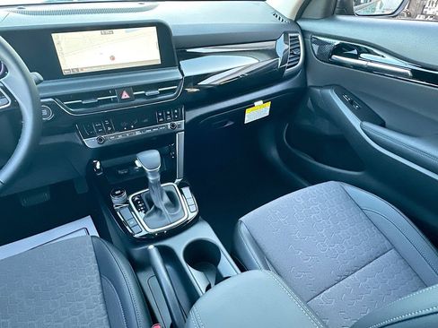 New 2026 Kia Seltos S FWD image 22