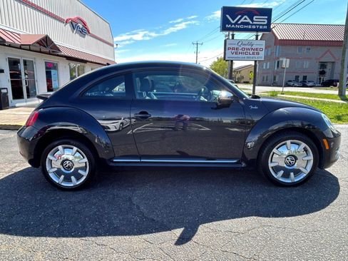 Used 2013 Volkswagen Beetle Turbo FWD image 4