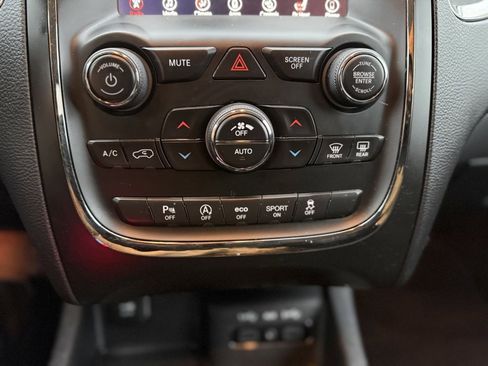 Used 2018 Dodge Durango GT image 33