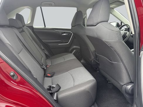 Used 2025 Toyota RAV4 XLE AWD/4WD image 37