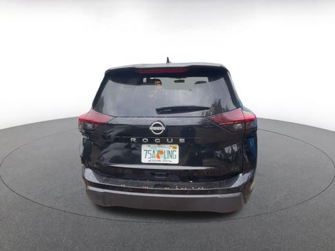 Used 2025 Nissan Rogue SV image 7