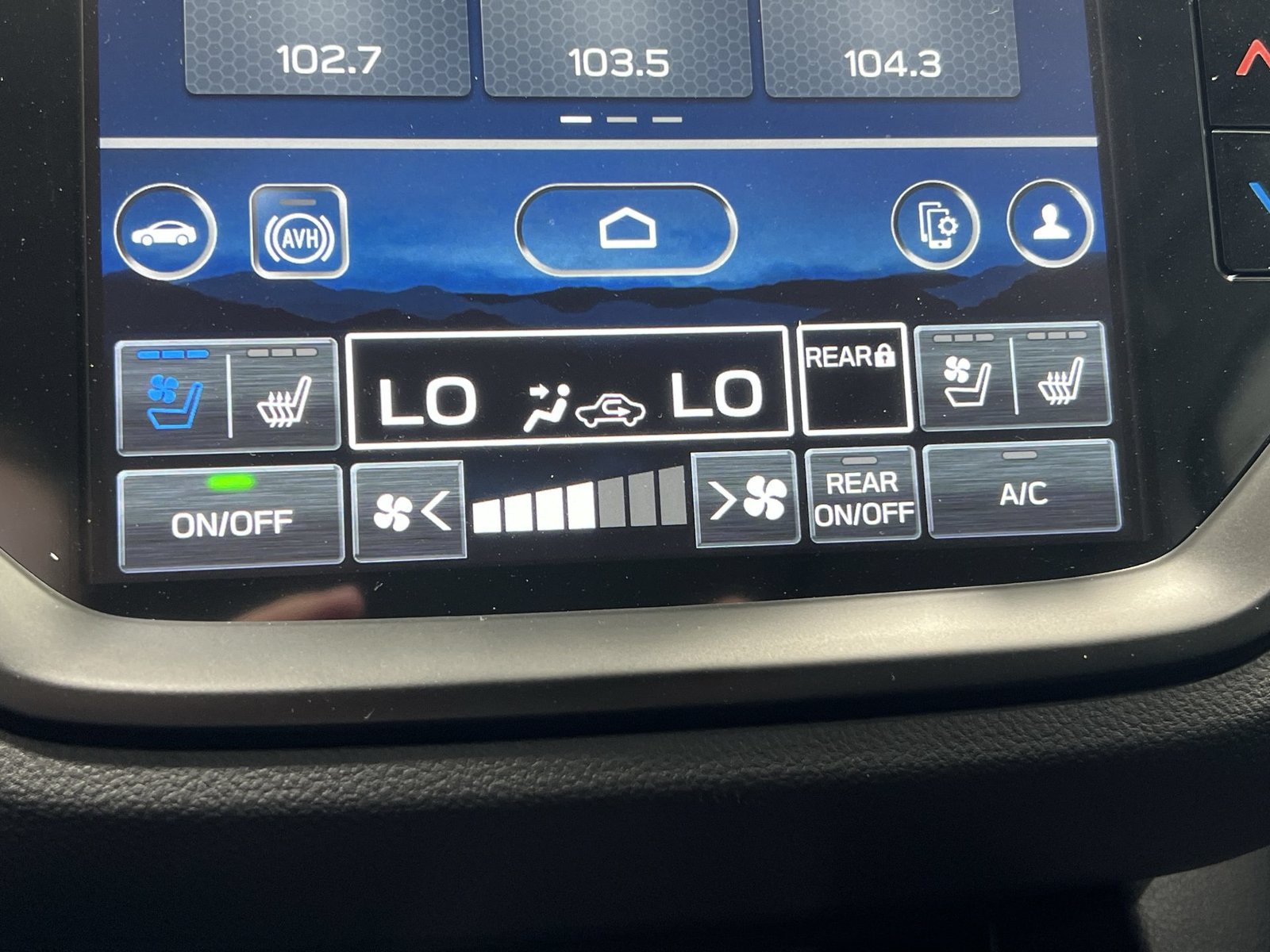 Certified 2025 Subaru Ascent Bronze Edition AWD/4WD image 18