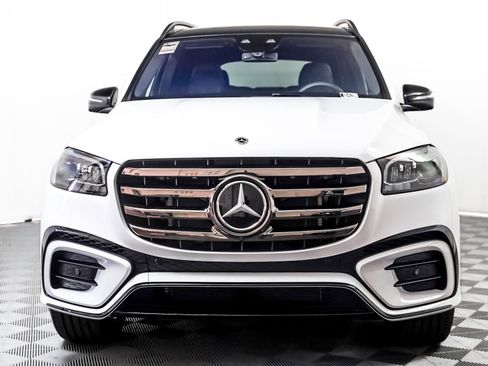 New 2026 Mercedes-Benz GLS 580 4MATIC image 9