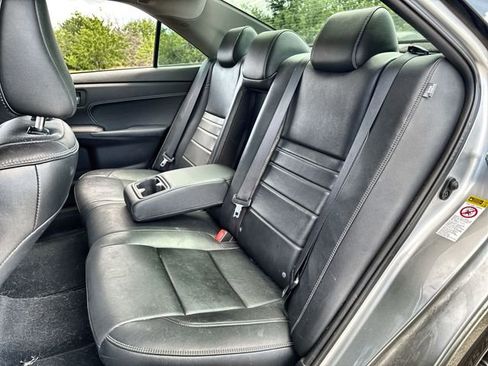 Used 2015 Toyota Camry XLE w/ Moonroof Package FWD image 22