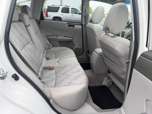 Used 2010 Subaru Forester 2.5X Premium AWD/4WD image 5