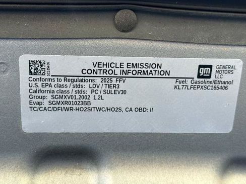 Used 2025 Chevrolet Trax LS FWD image 38