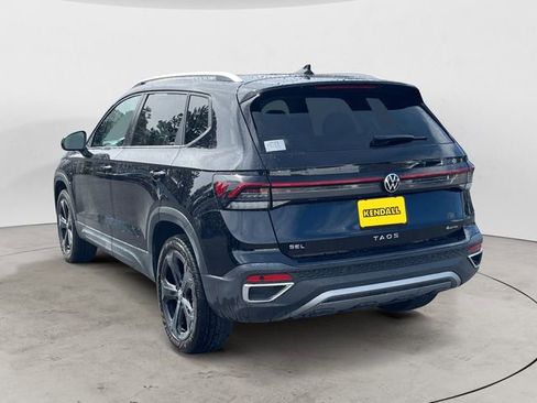 Certified 2025 Volkswagen Taos SEL w/ Black Wheel Plus Package image 3
