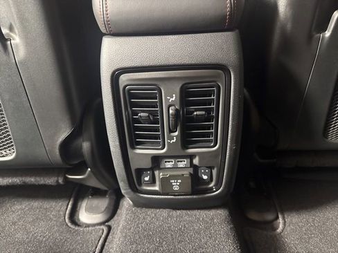 Used 2023 Dodge Durango R/T image 13