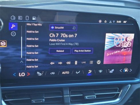 Used 2025 Chevrolet Equinox EV LT w/ Convenience Package image 9