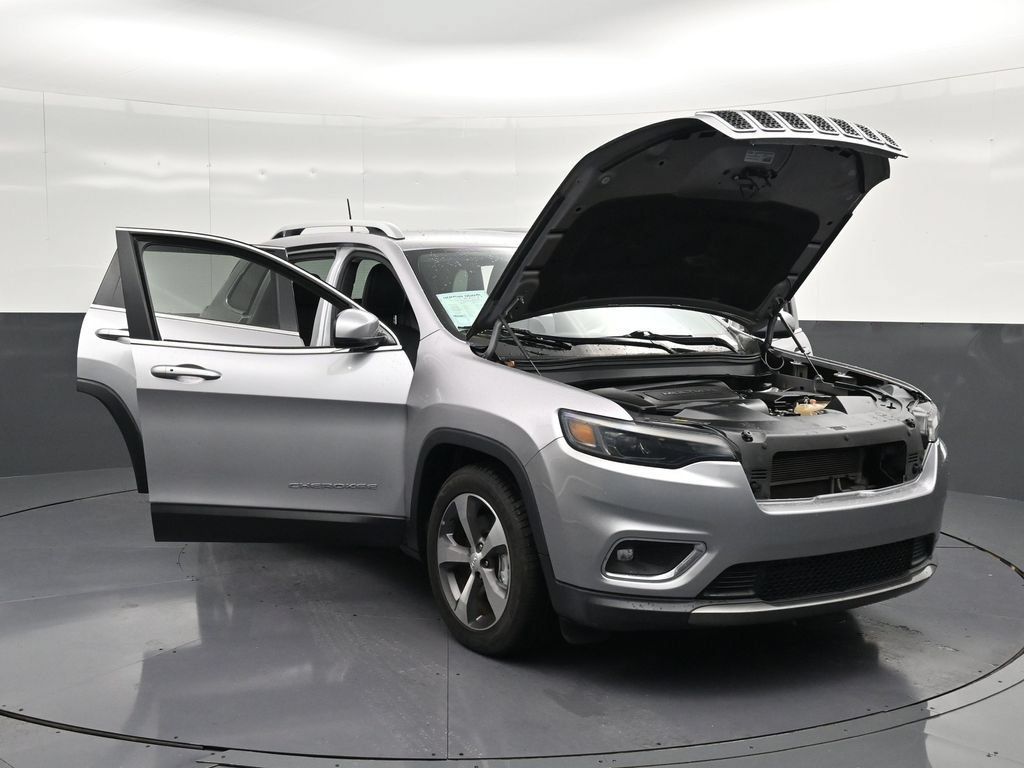 Used 2020 Jeep Cherokee Limited FWD image 36