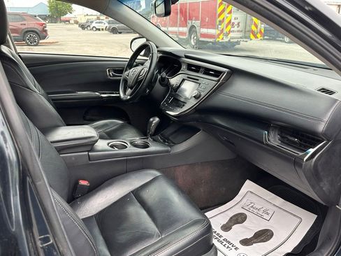 Used 2016 Toyota Avalon Touring FWD image 17