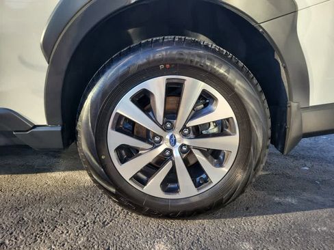 Certified 2025 Subaru Outback Premium image 32