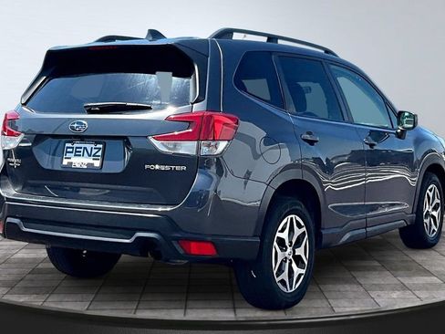 Used 2021 Subaru Forester Premium AWD/4WD image 6