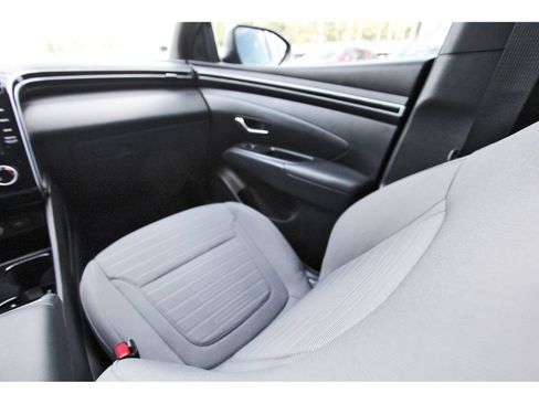Used 2024 Hyundai Santa Cruz SE FWD image 12