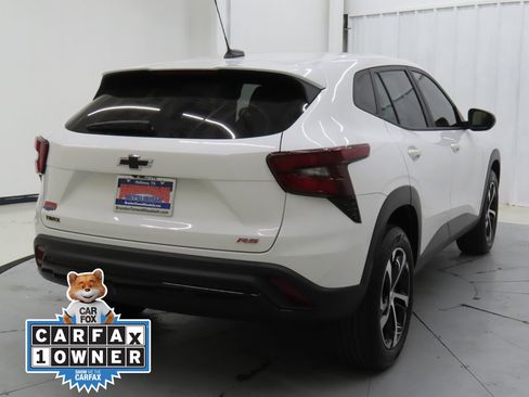 Used 2024 Chevrolet Trax RS w/ Driver Confidence Package image 3