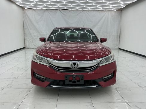 Used 2017 Honda Accord Sport image 5